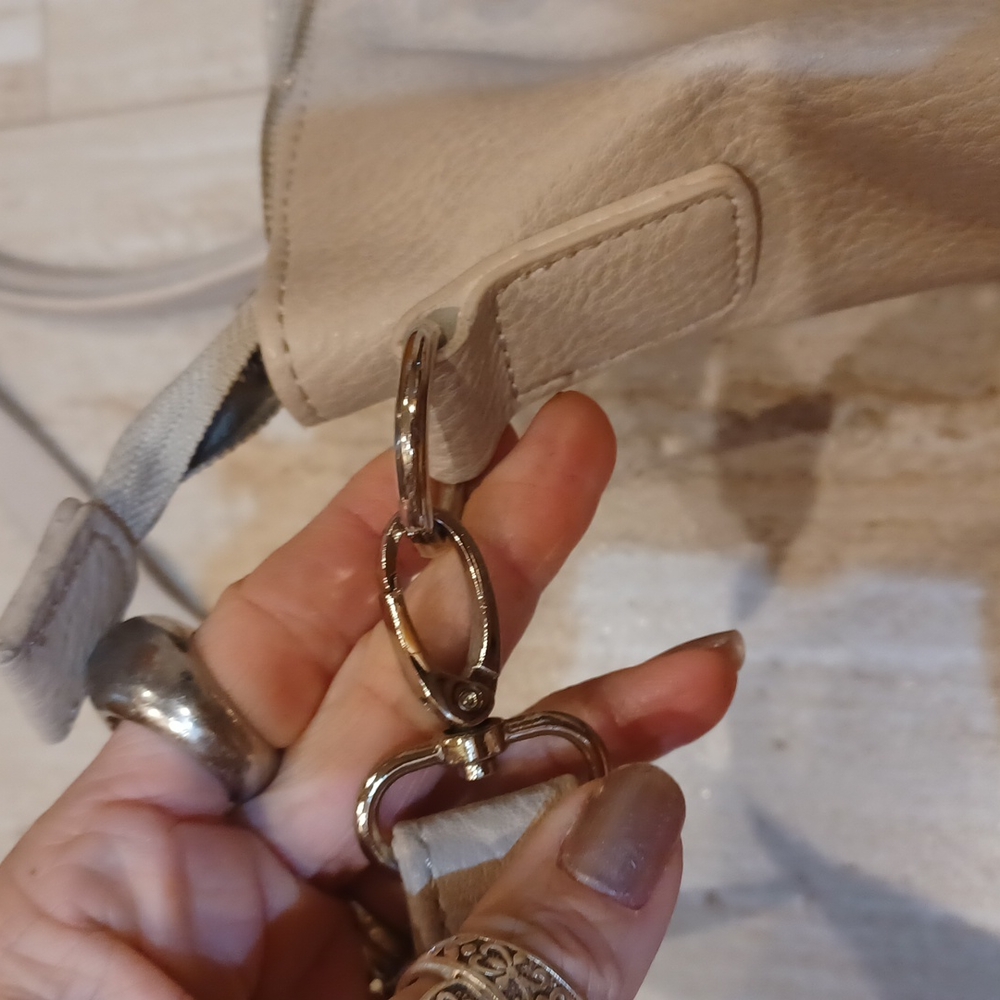 Stunning Steve Madden Oversized Shoulder/Travel Bag - Picture 5 of 16